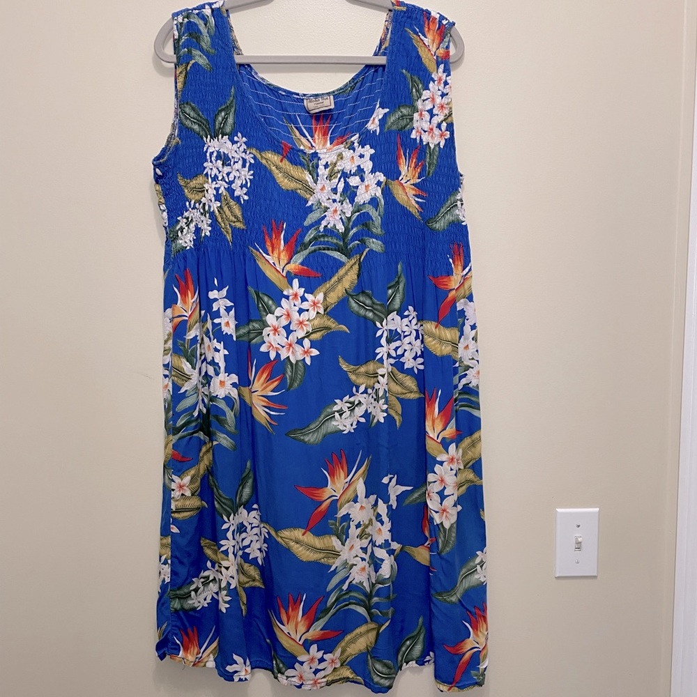 Aloha Hut Hawaii Floral Dress